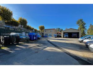 Vente locaux professionnels 150 m² à Gourdon (46300)  392 000 €