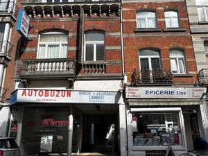 Immeuble de rapport 1 commerce + 2 logements reconnus - VDK