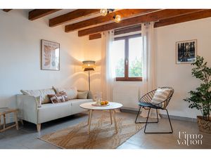 Charmant T2 bis duplex  traversant - terrasse - parking - AU