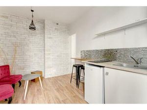 A LOUER joli DEUX PIECES en meublé PARIS 18ème