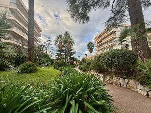 NICE - STE MARGUERITE - STUDIO - TERRASSE
