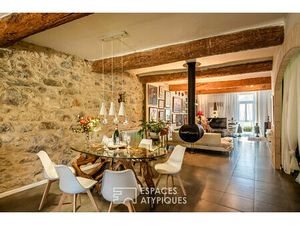 Vigneronne d'exception au cachet rare à 5 minutes des plages sauvages