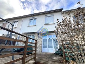 Maison Mantes La Ville 5 pièces 65m²  3 chambres  148m² de terrain