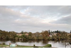 ETANG AVEC ANCIEN MOULIN EN RUINES