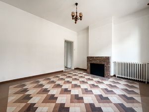 NESLE - MAISON MITOYENNE - IMMEUBLE DE RAPPORT - CAVE - JARD