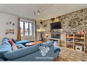 Maison Saint Crespin Sur Moine / 4 chambres / jardin / garage