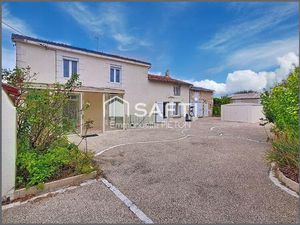 Maison lumineuse au calme proche grands axes