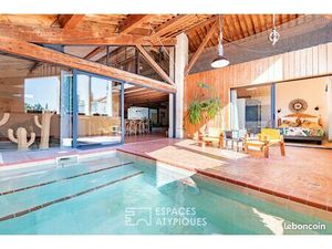 Maison 8 pièces 375 m²