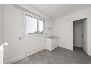 Location appartement 4 pièces 81 m² à Rouen (76000)  763 €