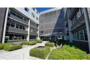 Bureau paysager à louer dans le parc d'activités Axxes à Me