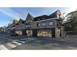 Centraal gelegen handelspand van +/- 865 m² te huur in To...