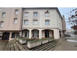 Location locaux professionnels 133 m² à La Tour-de-Salvagny (69890)  2 000 €