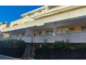 Location appartement  41.89 m² T-2 à Marignane  757 €