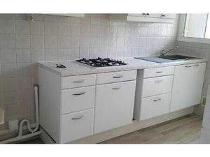 Location appartement  m² T-3 à Marignane  791 €