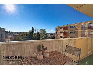 Appartement Rognac 3 pièces 81m² avec cave.