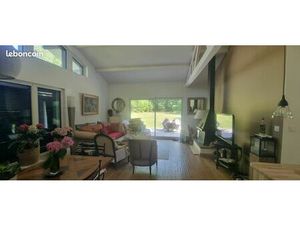 Maison dans domaine privé