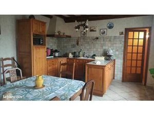 Maison de village au calme avec cour fermée