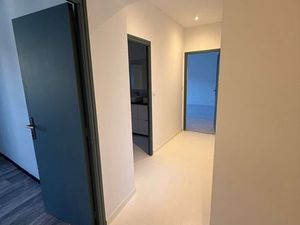 Appart T4 Climatisé  1er étg immeuble collectif avec place de parking securisée