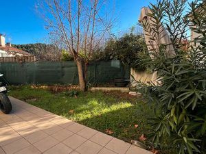 A 15km d'Aix Beau T2 avec jardin terrasse et parking