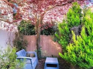 Maison avec jardin et abri jardin