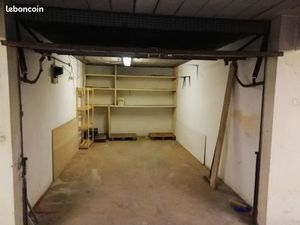 Garage à louer St Laurent du var