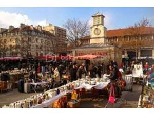 LA PLUS BELLE PLACE DU MARCHE ALIGRE