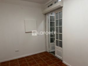 Rue Bélidor - local commercial de 13.31m² refait à neuf