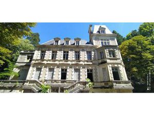 Château du 19e avec dépendances et parc