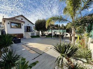 Maison T5/6 de 170m2 + piscine Marseille 13012/ Secteur les Trois-Lucs