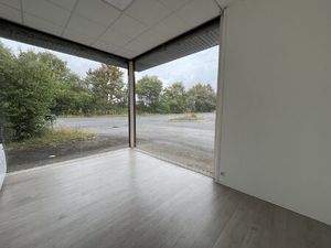 À LOUER - BUREAUX - 450 M2 - DIVISIBLES - RIVERY (80)