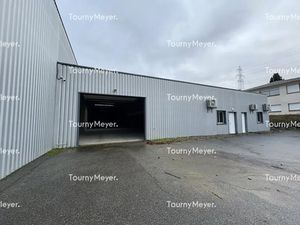 LOCAUX D'ACTIVITÉS A VENDRE OU A LOUER