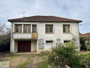 Maison à rénover comprenant 3 chambres