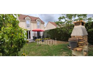 Maison meublée - type F5 avec garage