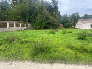 Terrain constructible viabilisé à vendre