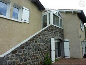 Villa + appartement T2 avec dépendance