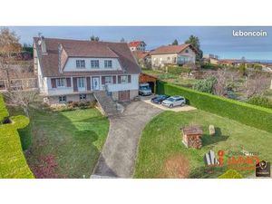 Maison 10 pièces 268 m²