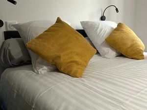 Petits meublés dans grande maison