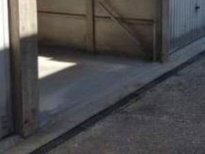 BOX de 15m2 - ferme et sécurisé