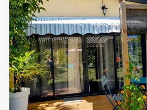 Petite maison fond de jardin