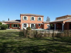 En exclusivité Villa de plus de 135 m2 avec piscine golf de la Valdaine