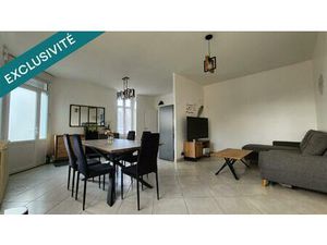 Maison: 3 chambres  garage 