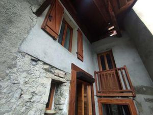 Location Maison 8 pièces 102m² CHALLES LES EAUX 73190