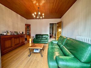 Grand T3 à rénover avec terrasses et balcon