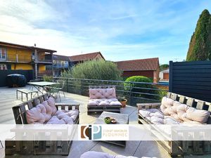 Appartement rénové 106 m2 avec terrasse de 70 m2 Centre-vi