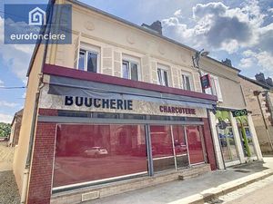 AU CENTRE D'AIX EN OTHE POUR LA CREATION D'UN COMMERCE