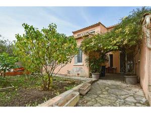 Maison de 5 pièces de 130 m² située à Nébian