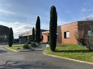 Location local d'activités MONTAGNY 2 050 m²