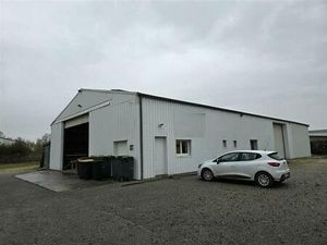Vente local d'activités GRAND BOURGTHEROULDE 480 m²
