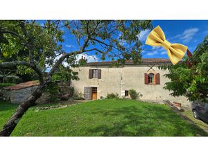 Maison 7 pièces 245 m² à vendre / acheter charroux 86250 ? | ERA Immobilier