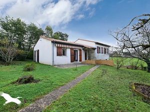 Vente maison 5 pièces 92 m² à La Rochefoucauld (16110)  174 371 €